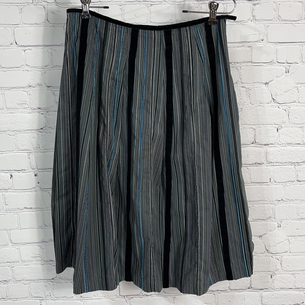 Beautiful Talbots striped skirt w velour ribbons